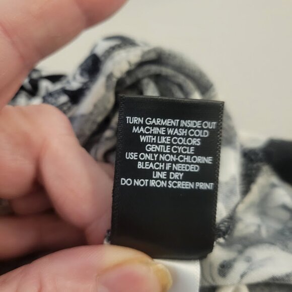 Torrid Love Sick Romper size 4x PLUS - Picture 7 of 7